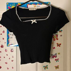 women’s coquette crop top